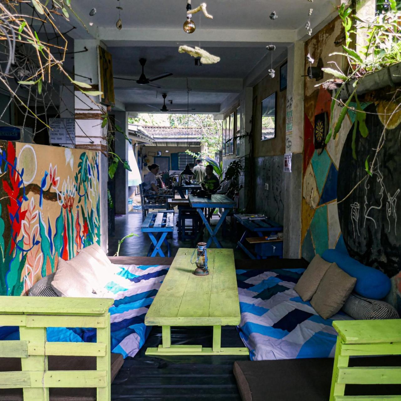 Cycling Backpacker Hostel & Cafe Unawatuna Dış mekan fotoğraf
