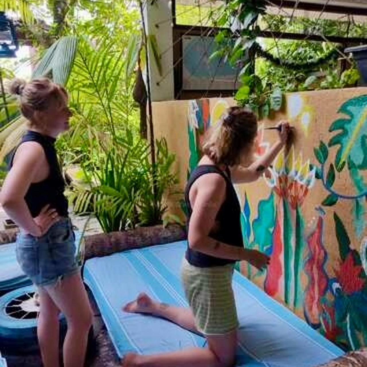 Cycling Backpacker Hostel & Cafe Unawatuna Dış mekan fotoğraf