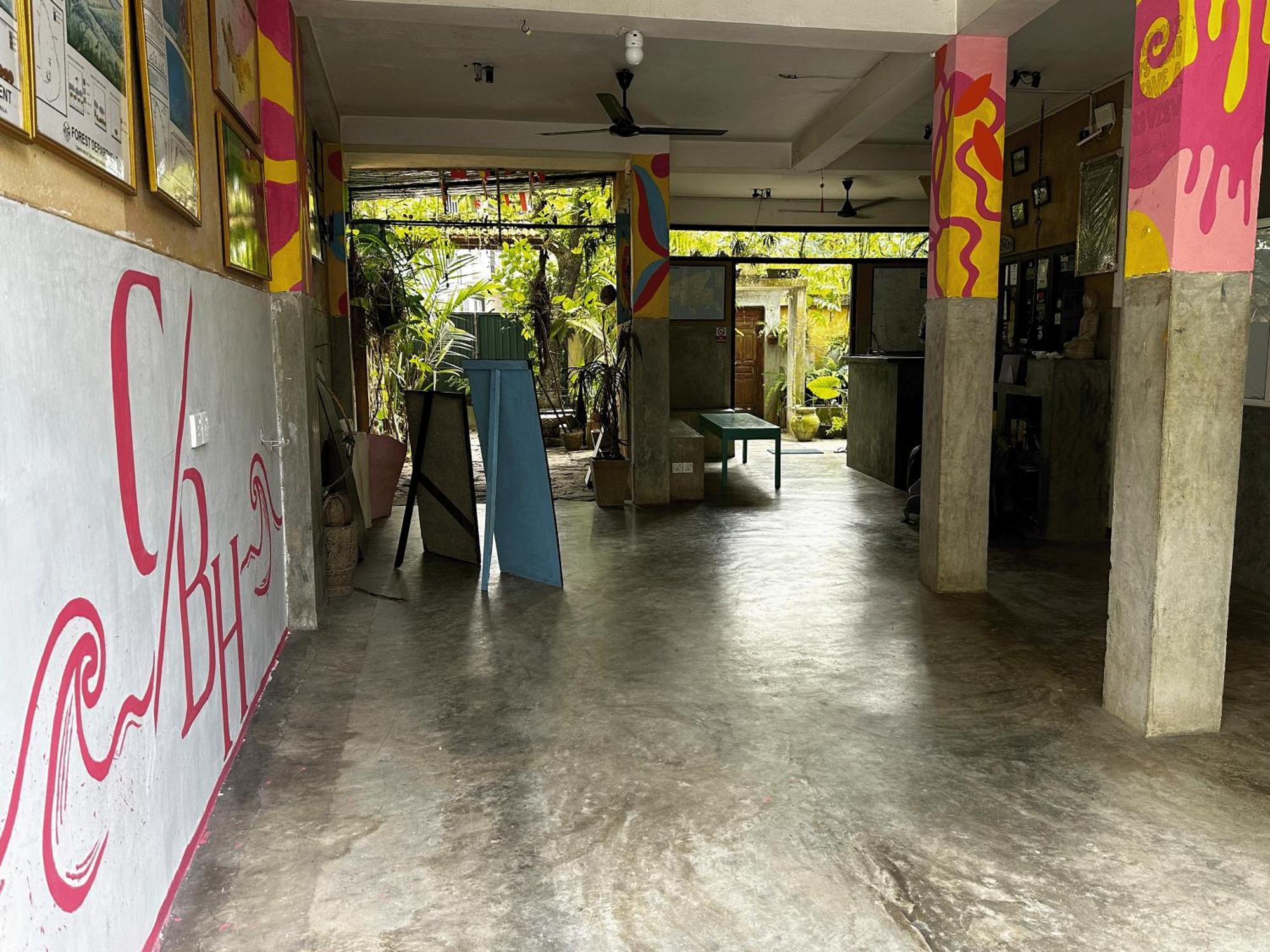 Cycling Backpacker Hostel & Cafe Unawatuna Dış mekan fotoğraf