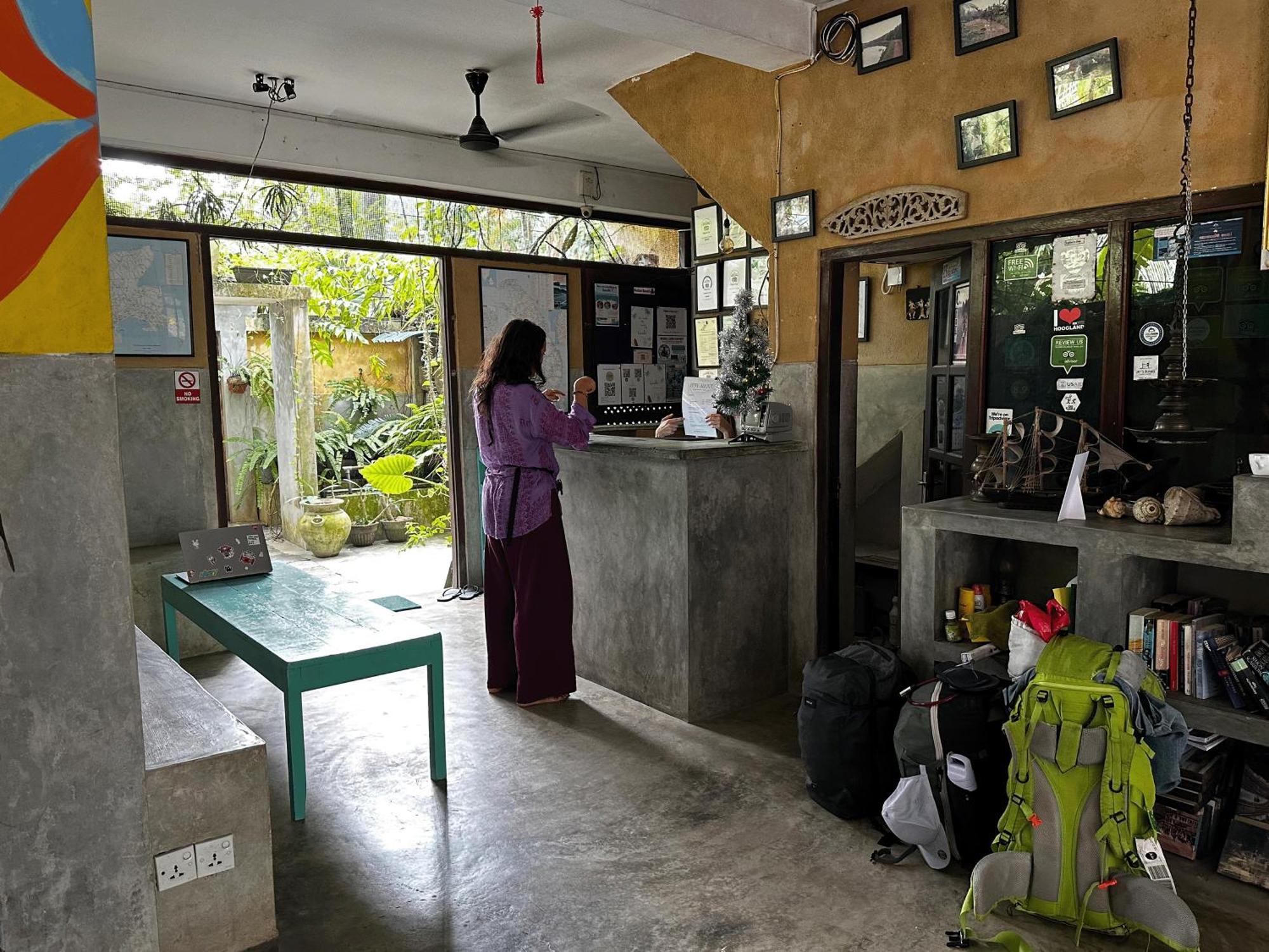 Cycling Backpacker Hostel & Cafe Unawatuna Dış mekan fotoğraf