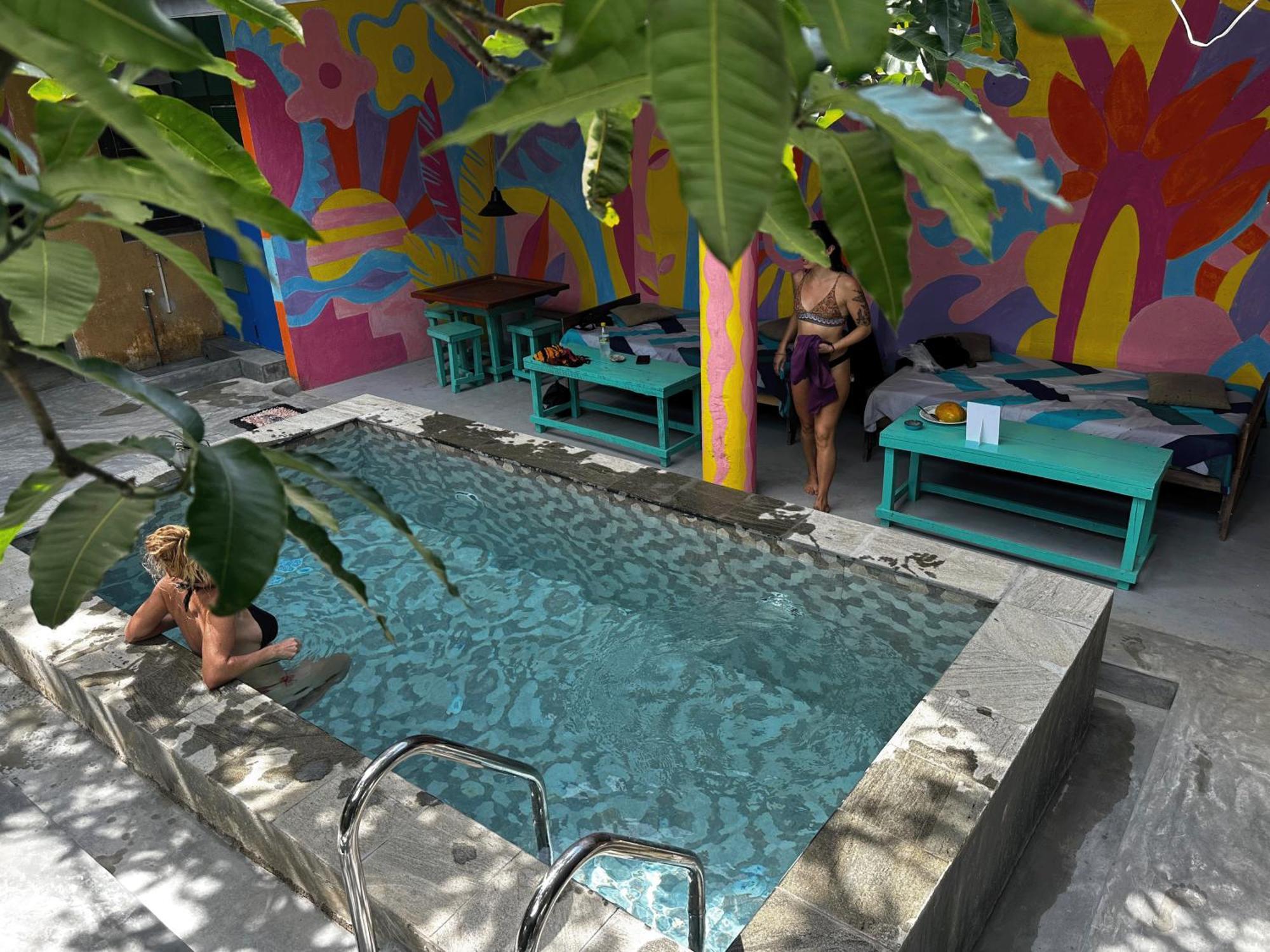 Cycling Backpacker Hostel & Cafe Unawatuna Dış mekan fotoğraf